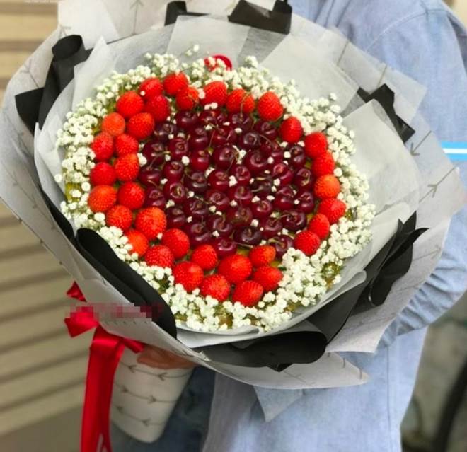 Những bó hoa Valentine siêu độc lạ: Không chỉ ăn được mà còn tiêu được-7