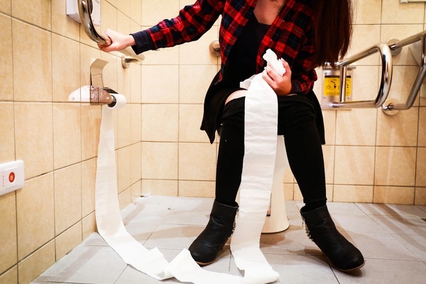 Bị sụt 15kg trong 2 tháng, cô gái phát hiện liệt dạ dày vì kiểu ăn uống nhiều người trẻ làm-1