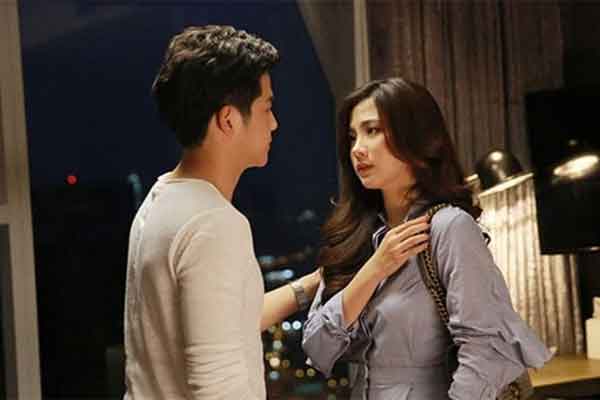 Kỷ niệm 3 năm yêu nhau bạn gái tặng một đêm lãng mạn, sáng về nhà tôi đứng hình khi nhìn cổ tay-3