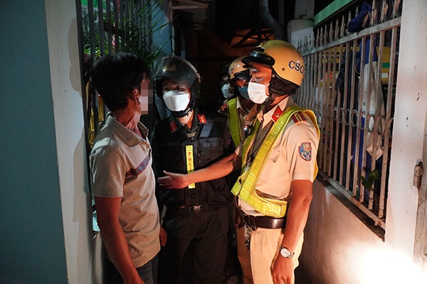 Nữ tài xế khiếu nại việc ngậm thuốc sâu răng bị dính nồng độ cồn vượt kịch khung-2