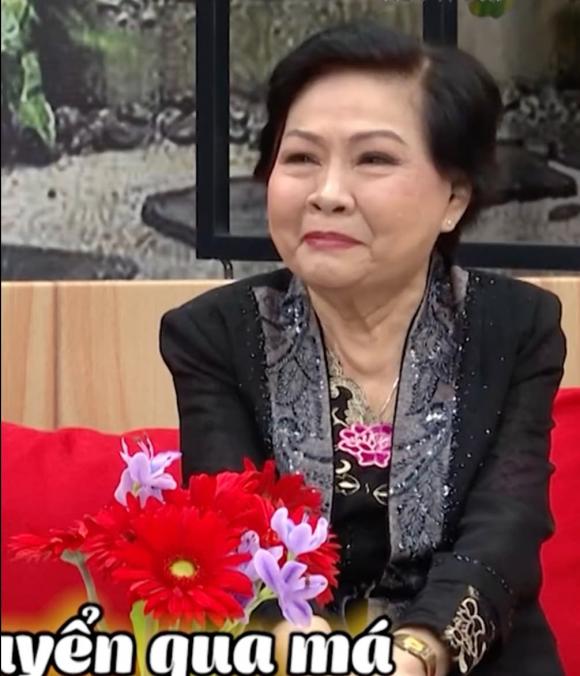 NSƯT Kim Tử Long tiết lộ 11 năm chỉ 2 lần cãi với vợ, mẹ vợ tiết lộ tật xấu lén nhìn gái đẹp của con rể-2