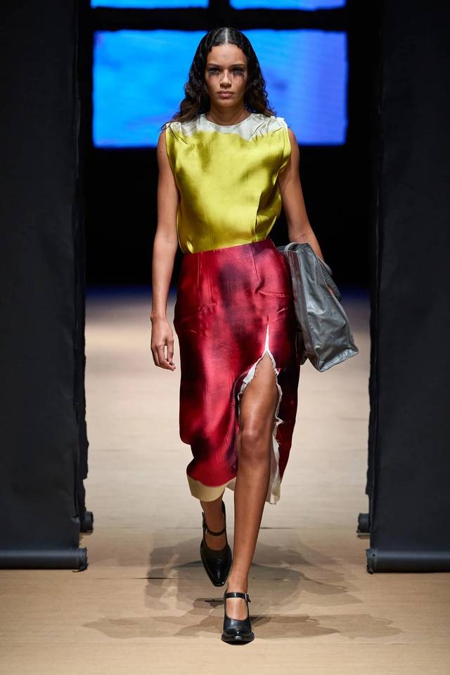 Các mẫu váy trung niên cao cấp được yêu thích năm 2023 (7) - Đầm Quỳnh Anh  Luxury Fashion