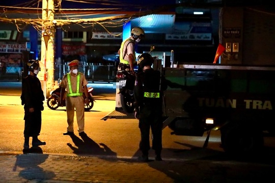 CLIP: Bất ngờ tiếng hô vang cướp, cướp trước công an ở quận 7-1