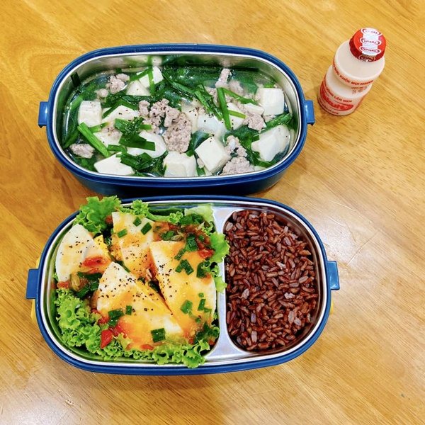 Gái đảm nấu cơm hộp mang đi ăn trưa, cả tháng không trùng món, vừa tiết kiệm lại đầy đủ dinh dưỡng-1