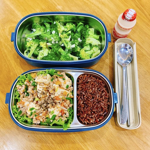 Gái đảm nấu cơm hộp mang đi ăn trưa, cả tháng không trùng món, vừa tiết kiệm lại đầy đủ dinh dưỡng-21