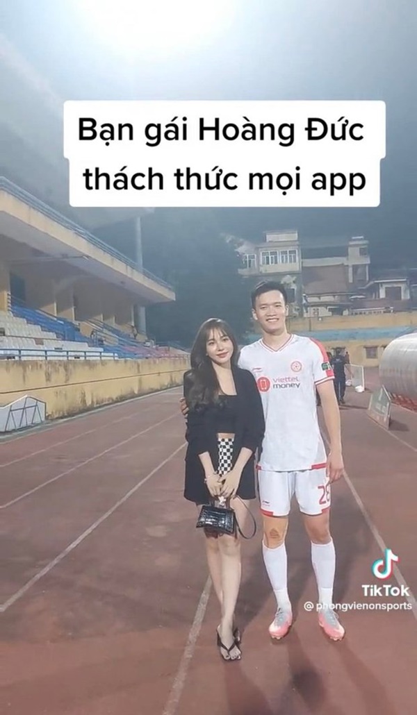 Nhan sắc bạn gái Hoàng Đức qua camera thường-2