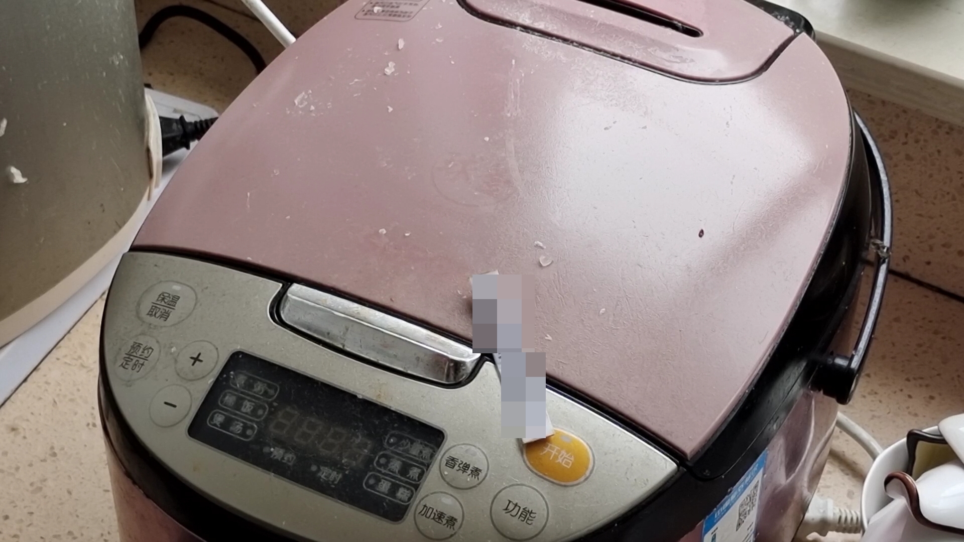 4 phích cắm trong nhà sau khi sử dụng nên rút ra, nếu không tiền điện hàng tháng sẽ tăng gấp đôi-6