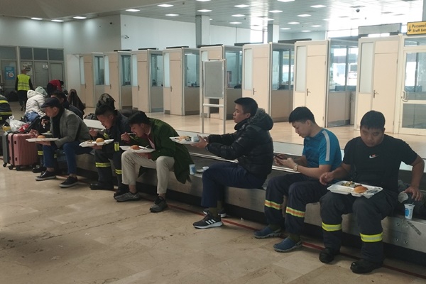 Đoàn cứu nạn của Bộ Công an xuyên đêm tìm kiếm 15 người bị vùi lấp ở Thổ Nhĩ Kỳ-2