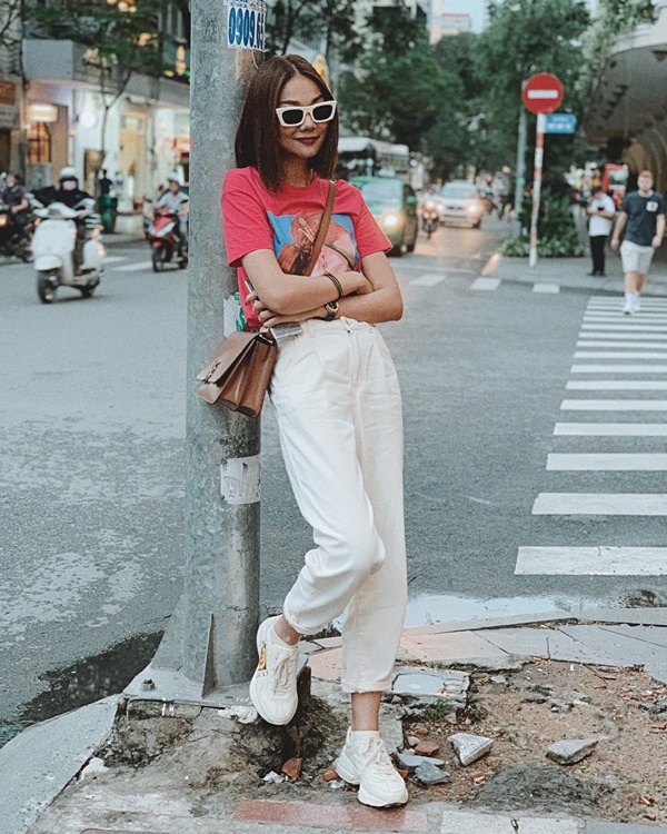 Mặc quần trắng trẻ trung và thanh lịch như sao Việt-10