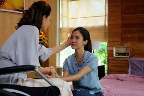 Món quà mẹ chồng tặng kỷ niệm 10 năm ngày cưới khiến tôi oà khóc nức nở cảm ơn