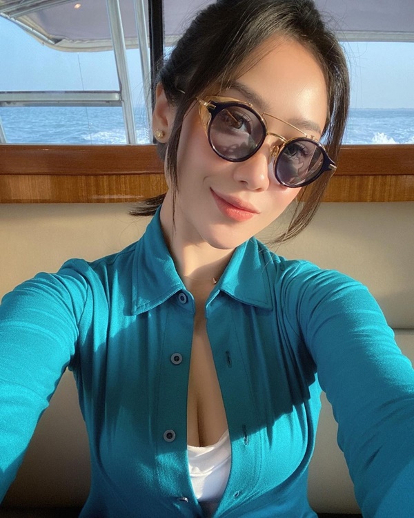 Gia thế của chủ mới Miss Universe Indonesia-14