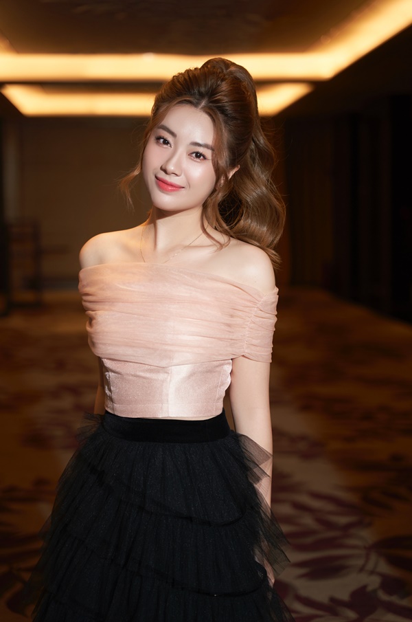 Kiều My nhận gạch đá vì vai diễn bị ghét nhất Dưới bóng cây hạnh phúc-2