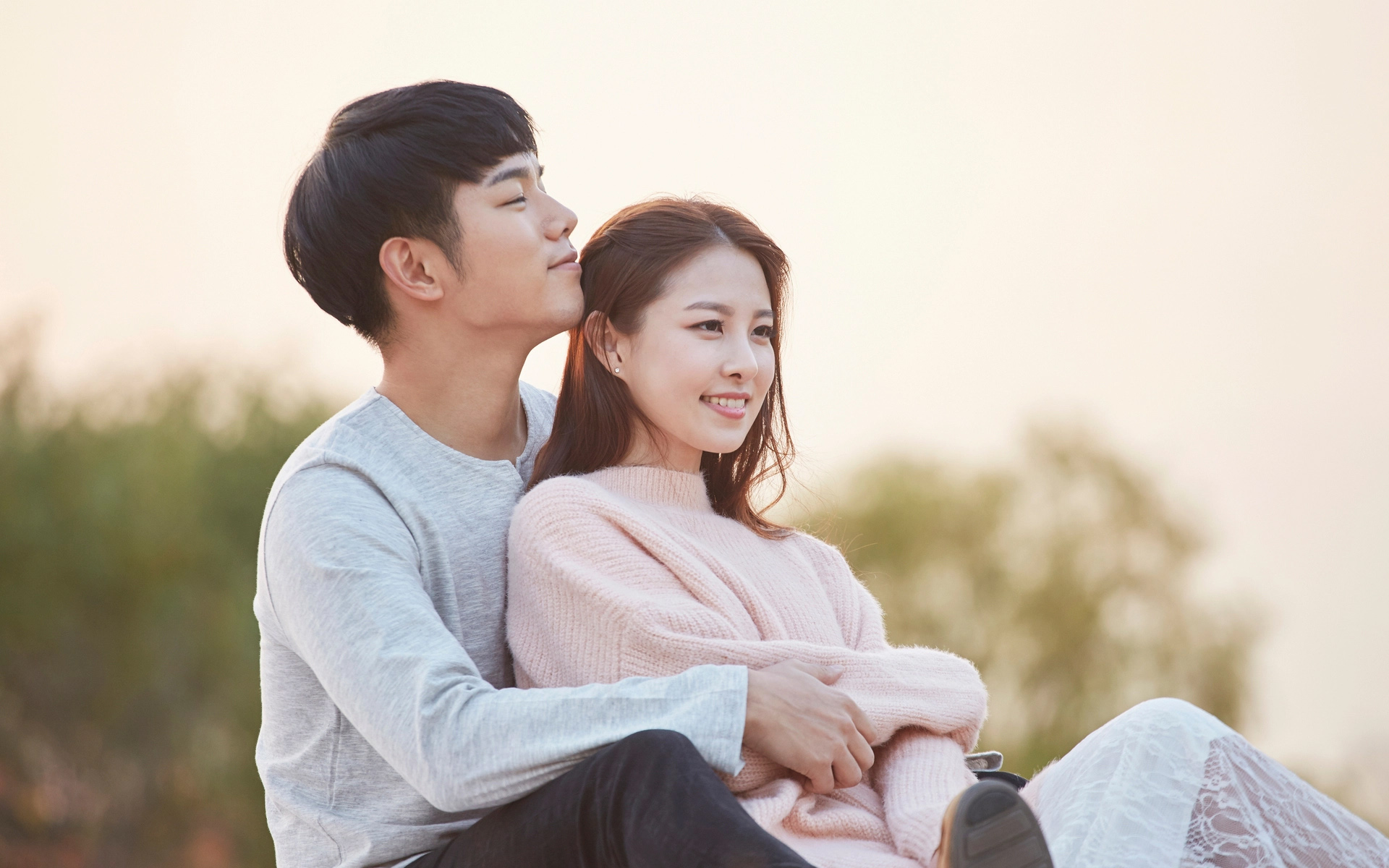 Ngày đính hôn, chồng tôi đưa trả chiếc chìa khóa nhà cho bố vợ-1