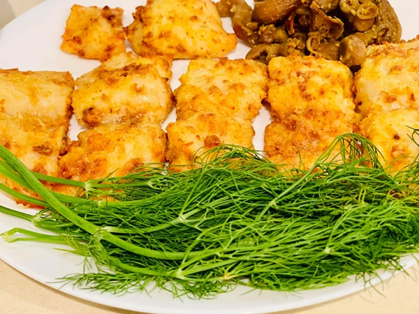 Diệu Hương quả là dâu hiền, làm mâm cơm cúng tại Mỹ&nbsp;tươm tất, toàn món ăn truyền thống đậm đà hương vị Việt-6