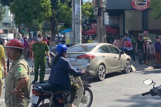 Nữ tài xế ngất xỉu sau khi gây tai nạn làm cụ bà chết tại chỗ