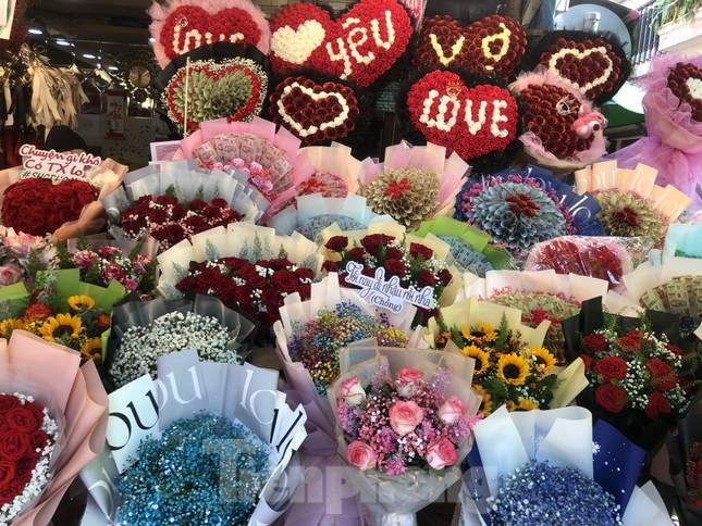 Hoa Valentine trang trí bắt mắt giá tiền triệu kèm lời nhắn bá đạo-2