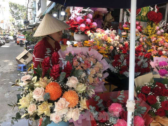 Hoa Valentine trang trí bắt mắt giá tiền triệu kèm lời nhắn bá đạo-4