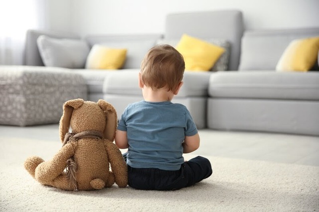 Con chậm phát triển ngôn ngữ vì bố mẹ vẫn vô tư giữ 5 thói quen này-1