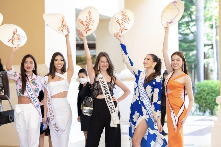 Lối ăn mặc gợi cảm của Thanh Thanh Huyền tại Miss Charm 2023-1