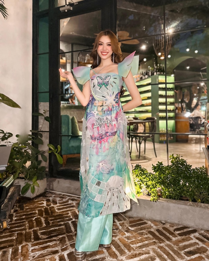Lối ăn mặc gợi cảm của Thanh Thanh Huyền tại Miss Charm 2023-11