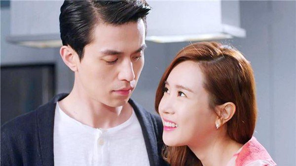 Món quà ngày Valentine của người chồng cộc cằn khiến tôi bật khóc kéo vali đi-1