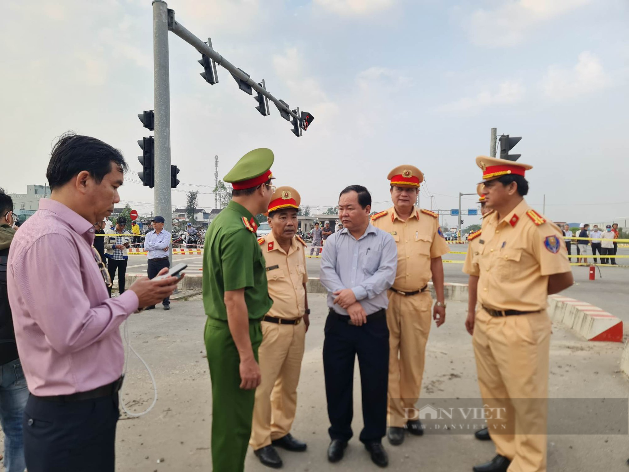 Hiện trường vụ tai nạn giao thông đặc biệt nghiêm trọng khiến 8 người tử vong tại Quảng Nam-9