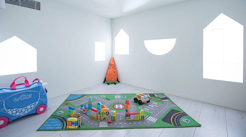 Căn hộ 15m² có thiết kế bí mật giúp gia đình 3 người sống thoải mái-9