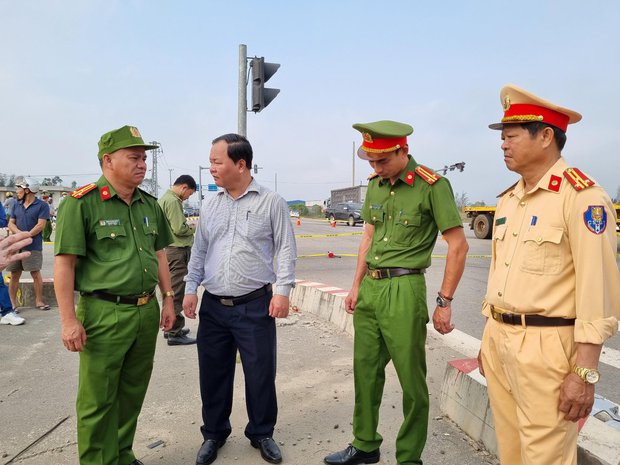 Vụ tai nạn nghiêm trọng ở Quảng Nam: Xe khách chở quá số người, vượt tốc độ-4