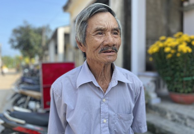 Chồng ngã quỵ khi mất cả vợ lẫn con trong vụ tai nạn thảm khốc ở Quảng Nam-6