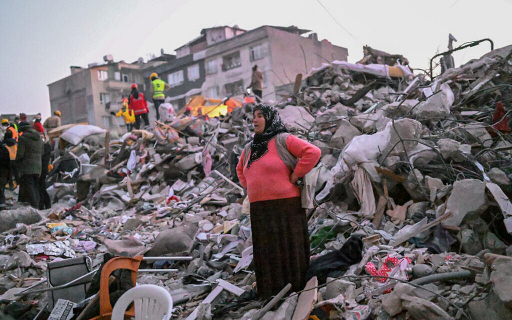 Chúng ta sắp chết hả bố?: Câu hỏi ngây ngô của đứa trẻ và nỗi ám ảnh từ thảm họa động đất-5