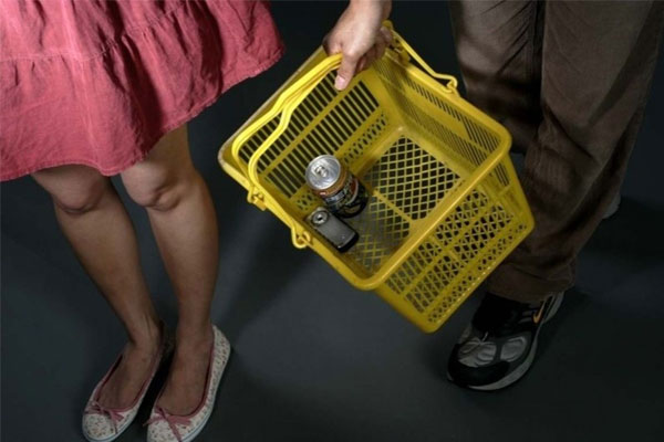 Rao bán clip quay lén hơn 100 phụ nữ trong 12 năm ở Nhật Bản-1