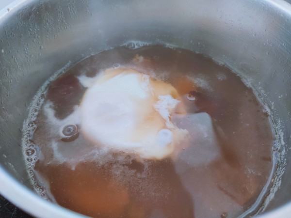 Món chè trứng gà đường đen tốt cho chị em giảm đau bụng khi đến tháng-4