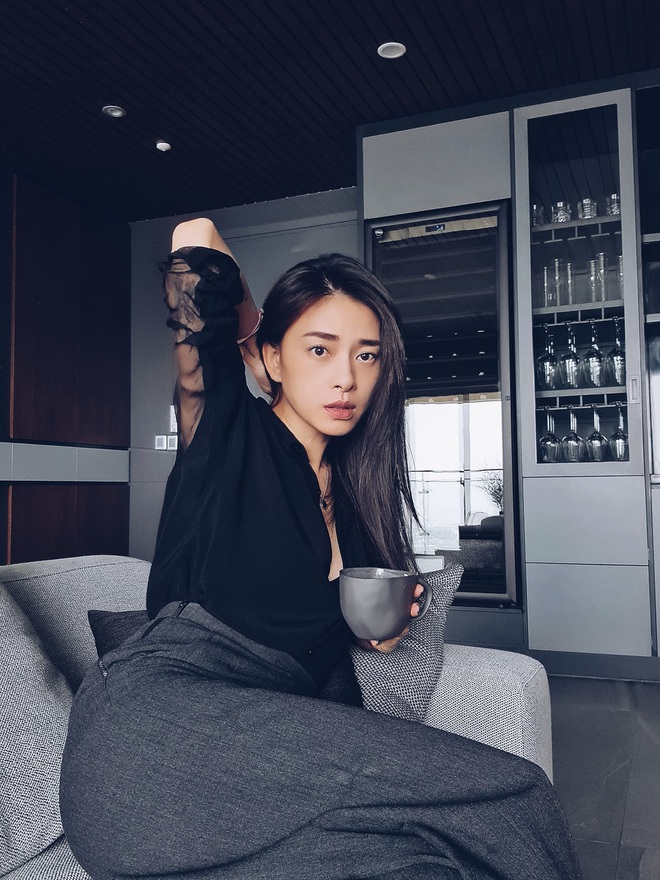 Ông xã Ngô Thanh Vân khoe căn hộ mới cải tạo độc đáo thú vị-22