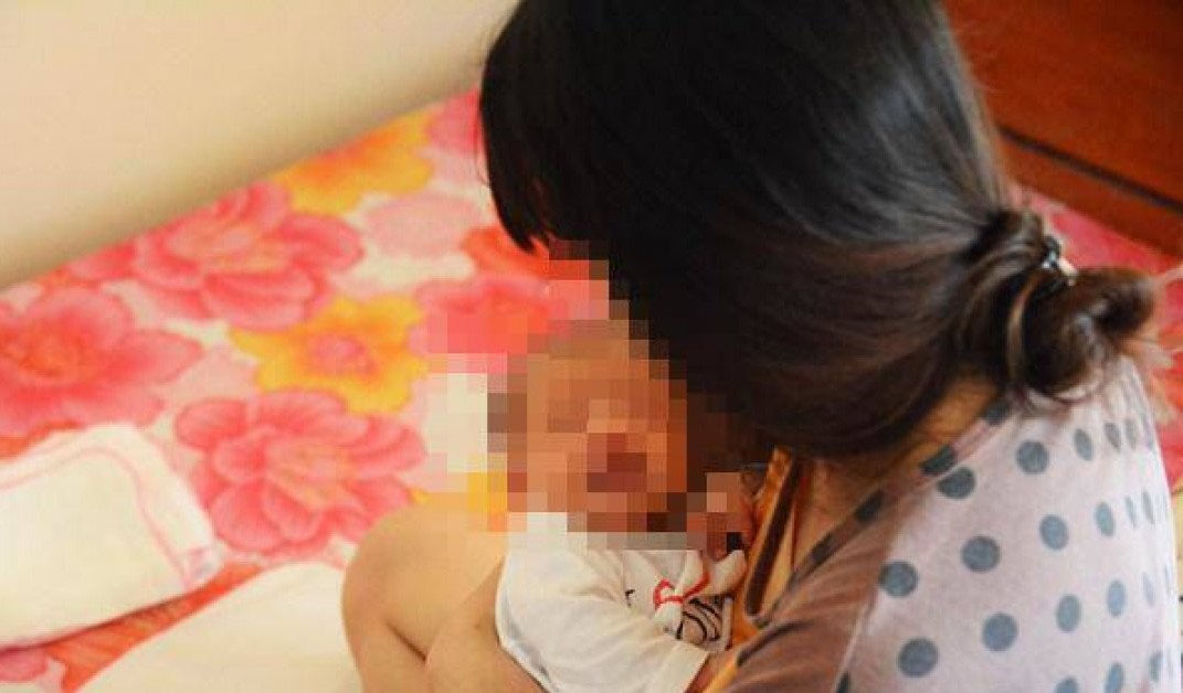 Nữ sinh lớp 7 ở Bắc Giang tự sinh con trong nhà tắm-1