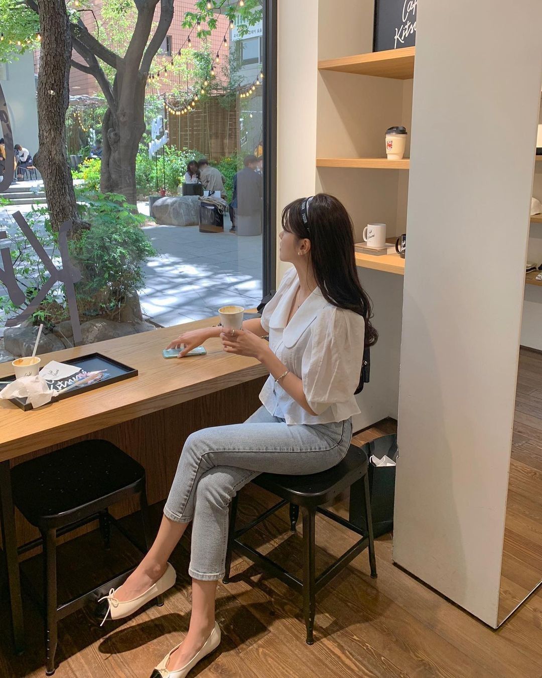 5 kiểu giày là cạ cứng của quần jeans-5