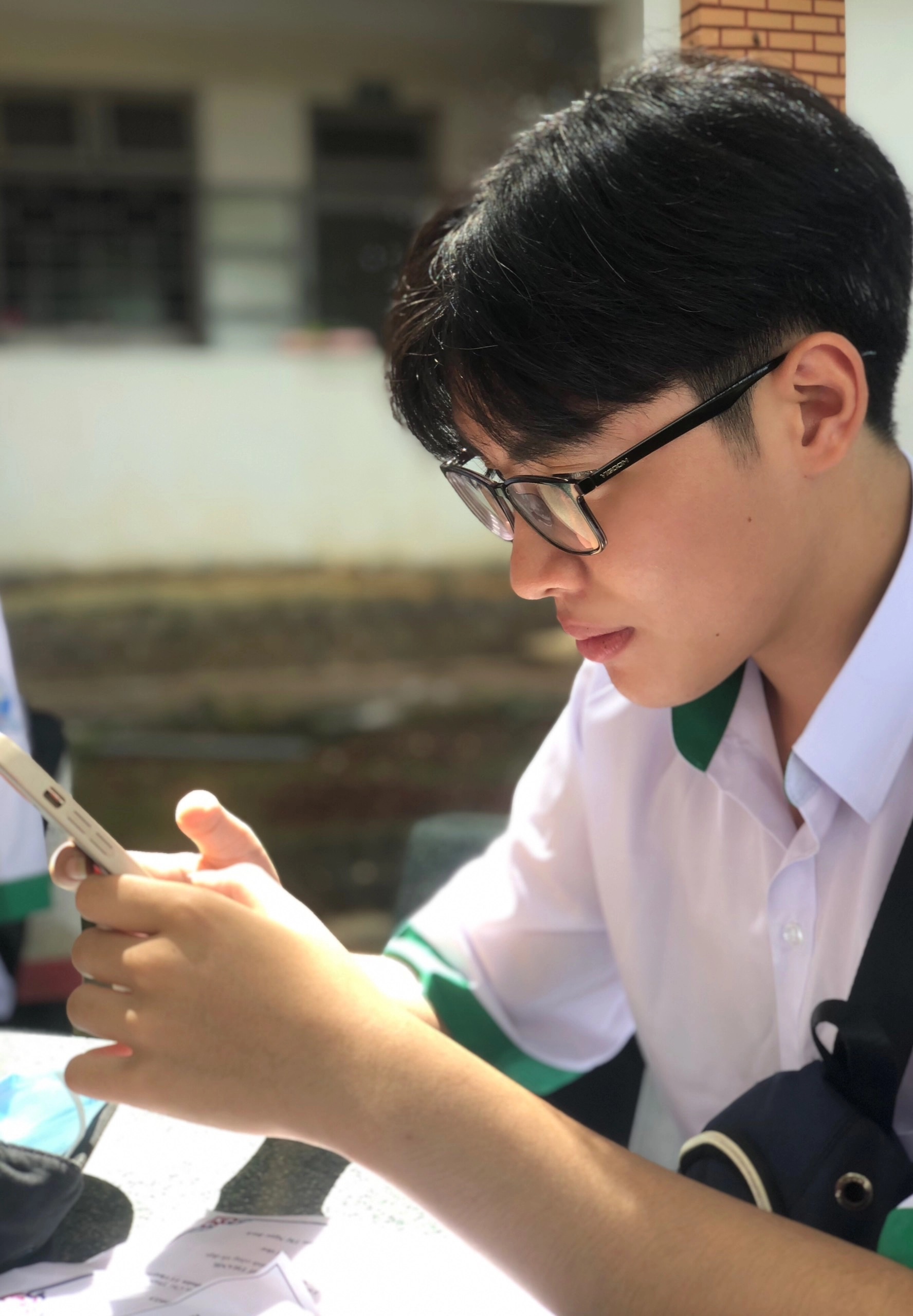 Từ học sinh giỏi cấp quốc gia, nam sinh bỗng mắc bệnh trầm cảm, bất mãn với bố mẹ vì lý do này!-1