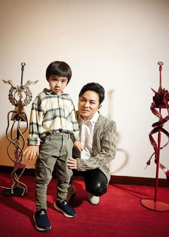 Hôn nhân của ca sĩ Tùng Dương và vợ hơn tuổi-9