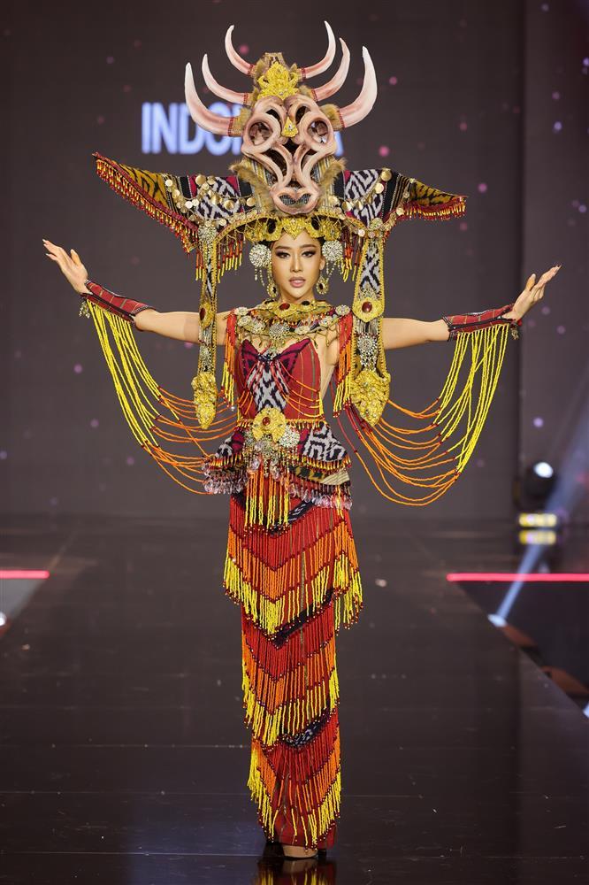 Top 10 trang phục dân tộc đẹp nhất Miss Charm 2023-2