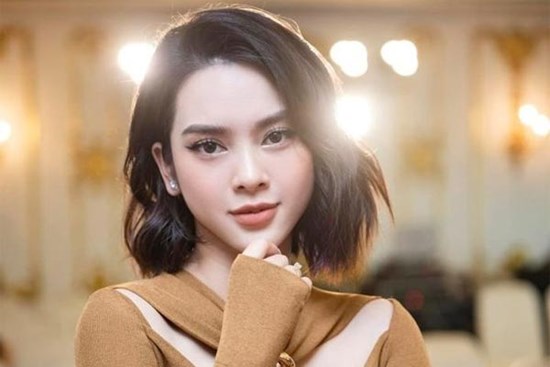 Quỳnh Lương 'Đừng làm mẹ cáu': Cô gái mạnh mẽ, làm mẹ đơn thân từ 18 tuổi