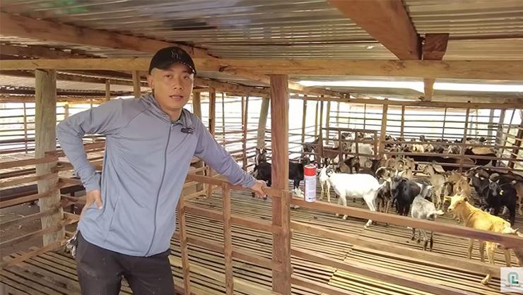 Quang Linh Vlog chuyển nghề, đòi bán đồ ở trang trại bạc tỷ-3