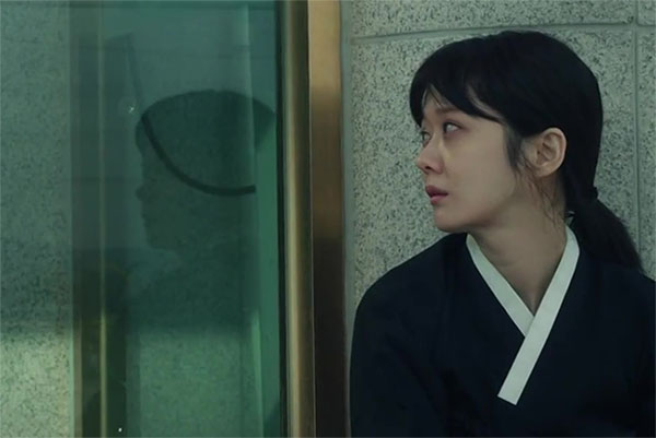 Mẹ chồng tịch thu thẻ lương con trai, bắt vợ chồng tôi tiền ai người ấy giữ”, tôi làm điều tàn nhẫn khiến 1 tháng sau bà phải hối hận-3