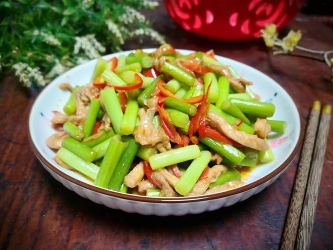 Mùa nồm dễ ốm, xào thịt với rau này vừa tươi ngon lại tăng đề kháng cực tốt cho sức khỏe-8