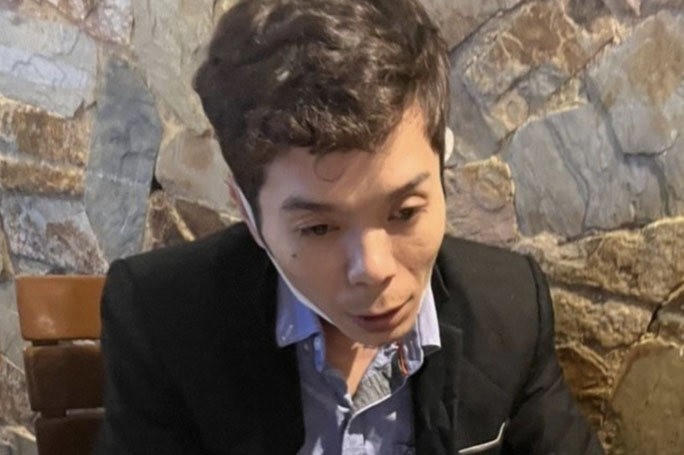 Khổ sở vì chat nhạy cảm-1