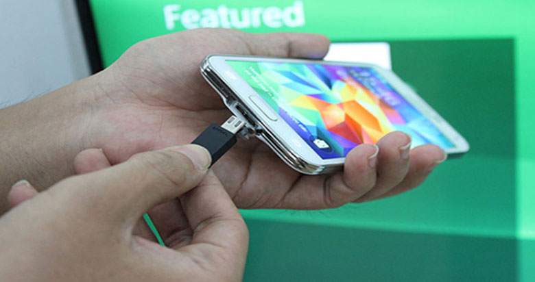 Làm sao để kết nối điện thoại với tivi?-6