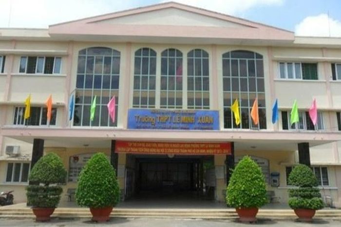 Yêu cầu một trường học hoàn trả hơn 700 triệu quỹ phụ huynh-1