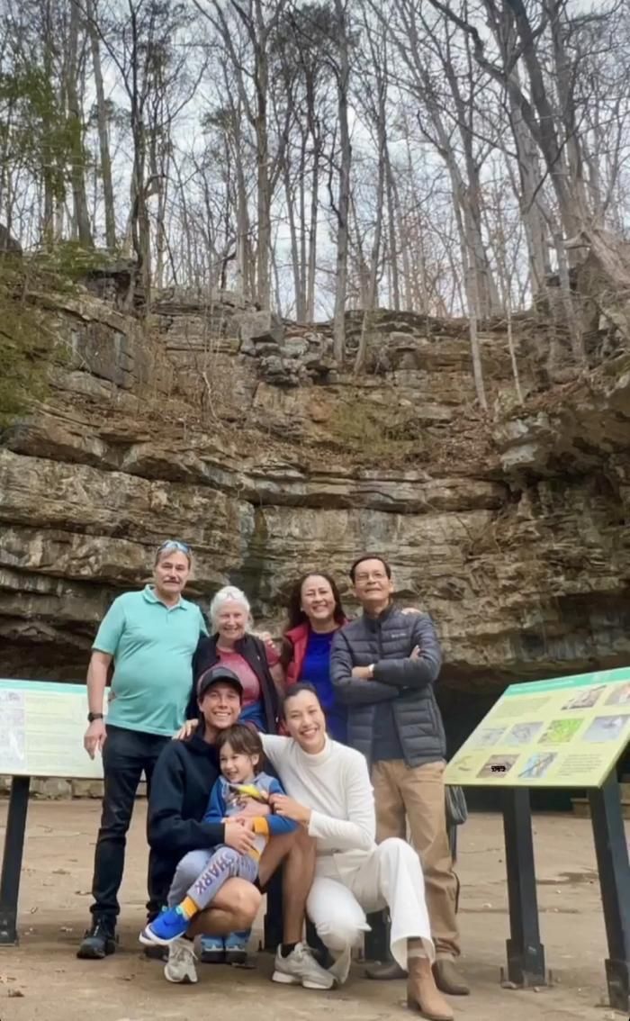 Mối quan hệ tốt đẹp của Hoàng Oanh với gia đình chồng cũ-1