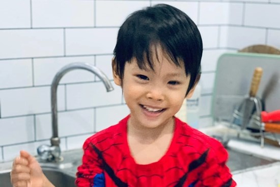 Phát hiện con nói dối, thay vì chỉ trích mẹ khéo léo giúp bé thay đổi