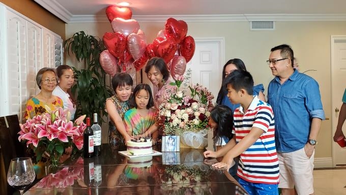 Việt Hương được chồng tặng cơ ngơi khủng, hé lộ dự định quan trọng trong tương lai-20