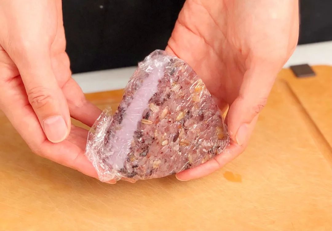 Bữa sáng ấm bụng lại giúp giảm cân với món cơm nắm dẻo thơm hấp dẫn-7