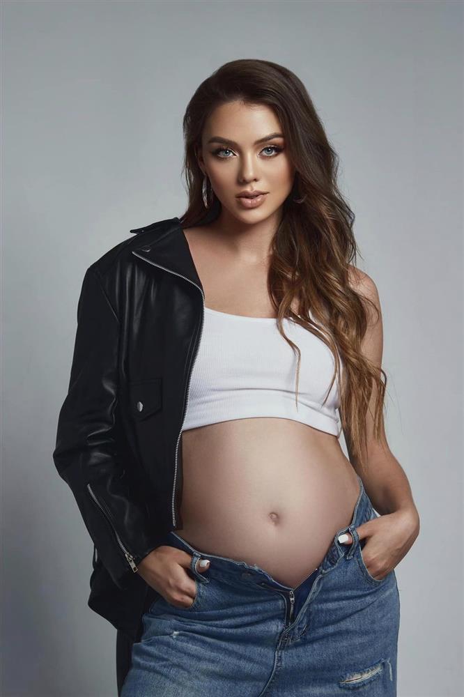 Vợ Bùi Tiến Dũng lộ dáng ngồi khó đỡ chăm quý tử mới sinh-5